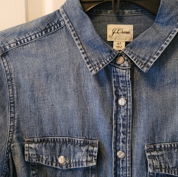 J.Crew Tall Western Pearl Snap Chambray Shirt in Vintage Indigo Item G2533 - Picture 3 of 9